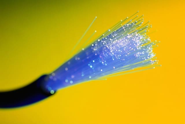 研究员以现有光纤技术成功达成每秒 44.2Tbps 的数据传输
